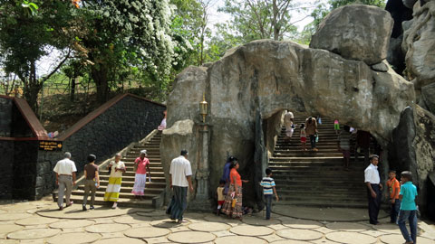 石窟寺院への入口