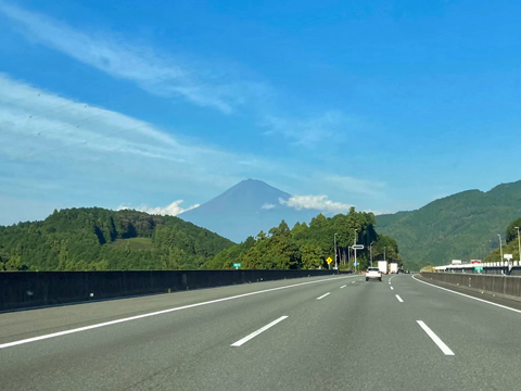 車中から見えた富士山の姿