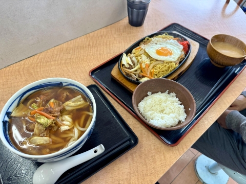 虎渓山PAで腹ごしらえ 虎渓山PAで腹ごしらえ