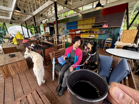 帰る前にロビーでコーヒーを1杯 帰る前にロビーでコーヒーを1杯