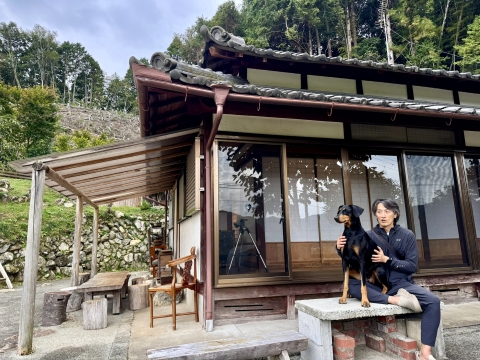 軒下で一休み 軒下で一休み