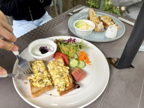 玉子トーストとフレンチトースト 玉子トーストとフレンチトースト