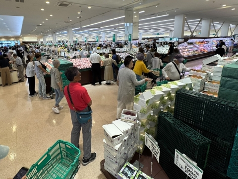 店内は大混雑 店内は大混雑