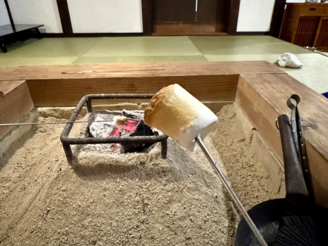 食後に焼きマシュマロ 食後に焼きマシュマロ